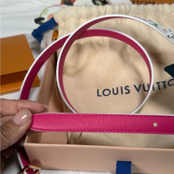 LV x TM Multicolor Mini Flowergram 15mm
Reversible Women’s Belt - Picture 3 of 6